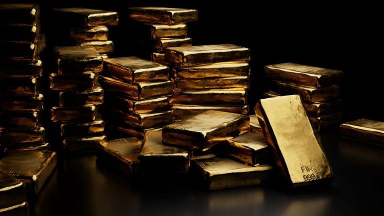 Gold Bulls Unfazed by Pullback, $3,000 Still in Sight